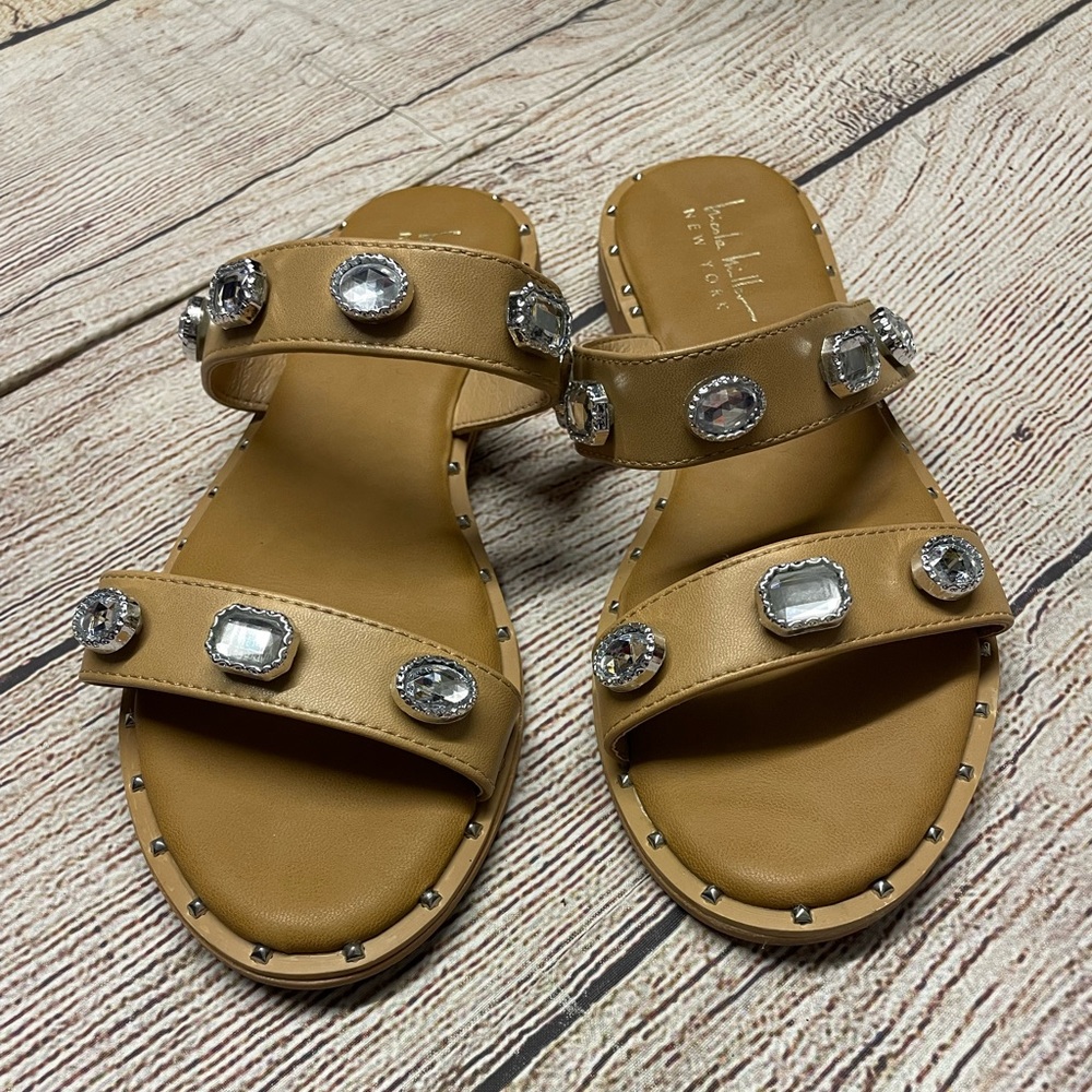Nicole Miller tan sandals with beaded jewels on straps size 8 super cute